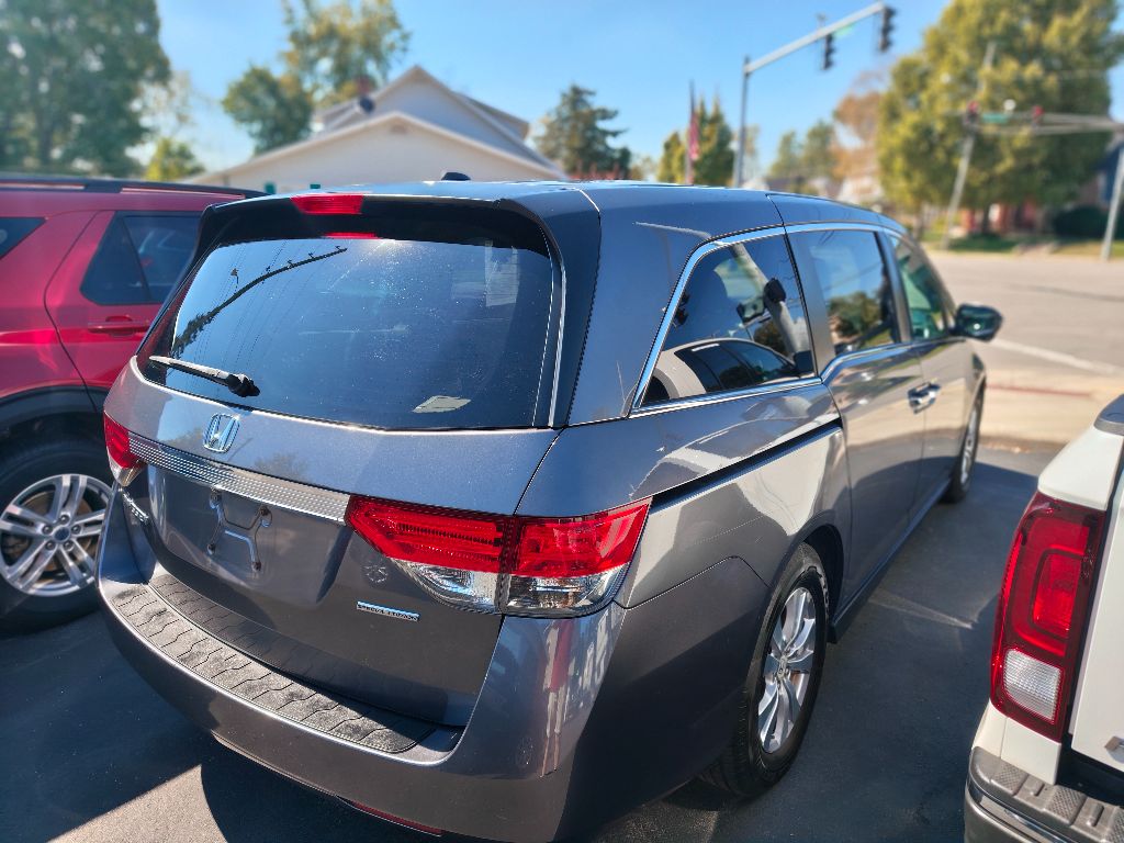 2016 Honda Odyssey - $14,995