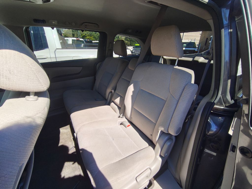 2016 Honda Odyssey - $14,995