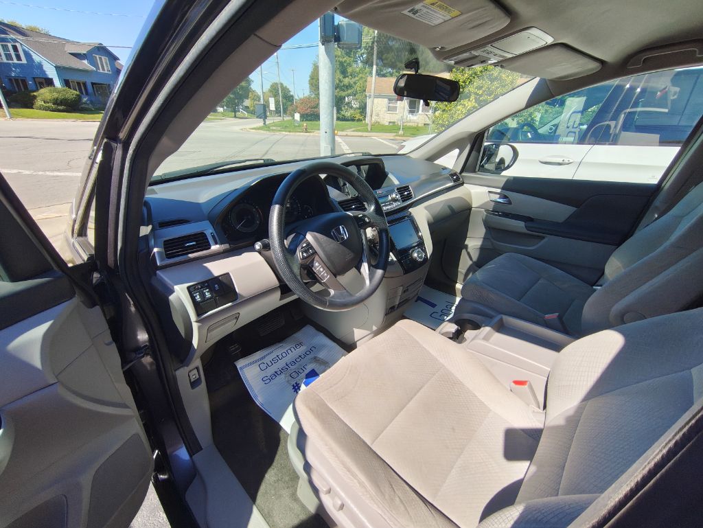 2016 Honda Odyssey - $14,995