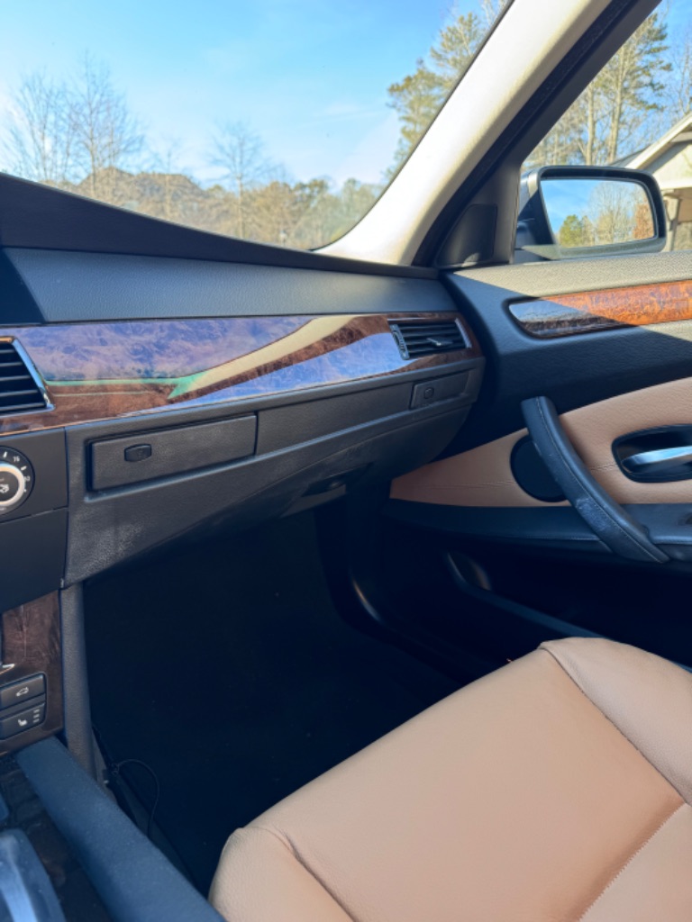 2009 BMW 5-Series 535i photo