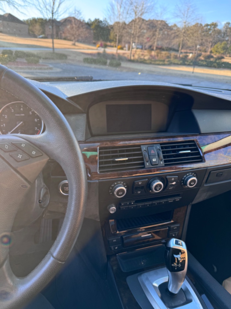 2009 BMW 5-Series 535i photo