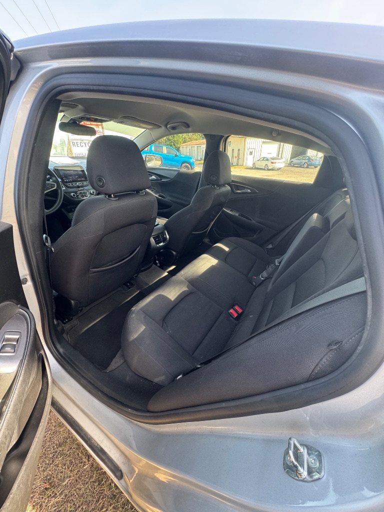 2020 Chevrolet Malibu - $12,000