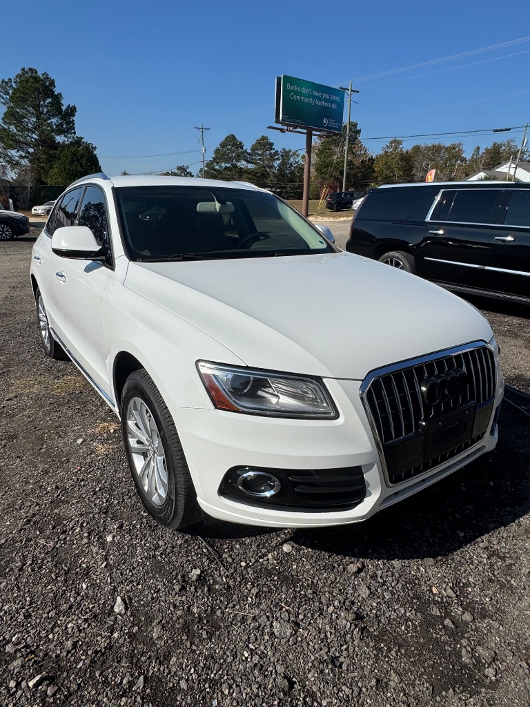 2015 Audi Q5 - $8,500