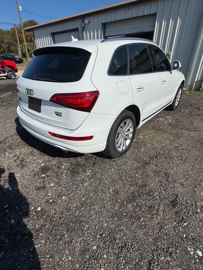 2015 Audi Q5 - $8,500