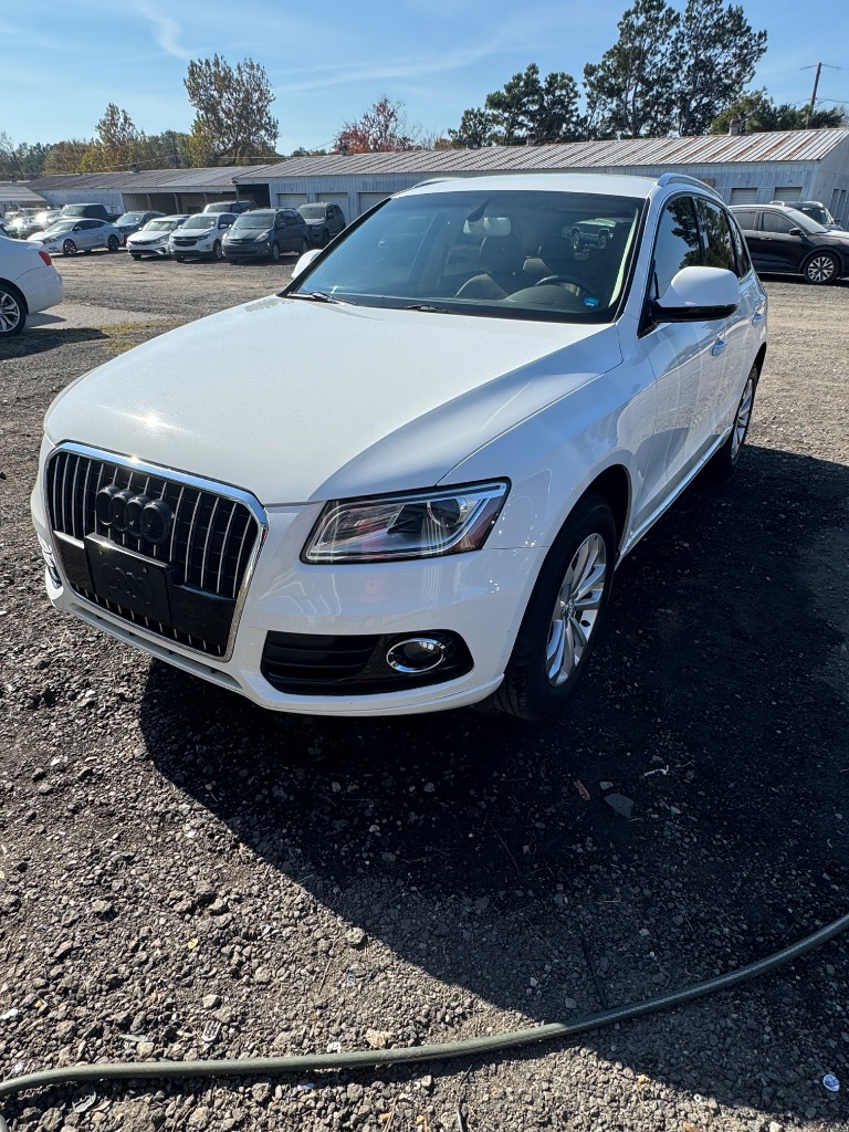 2015 Audi Q5 - $8,500