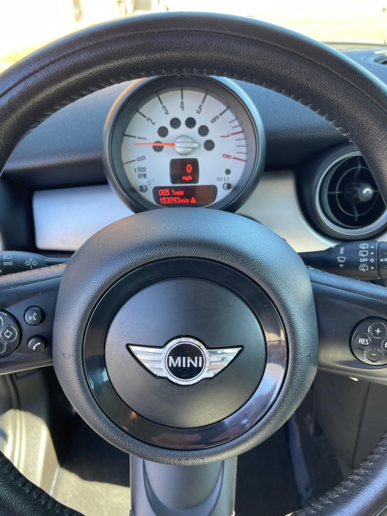 2013 MINI Clubman Hatchback - $6,900