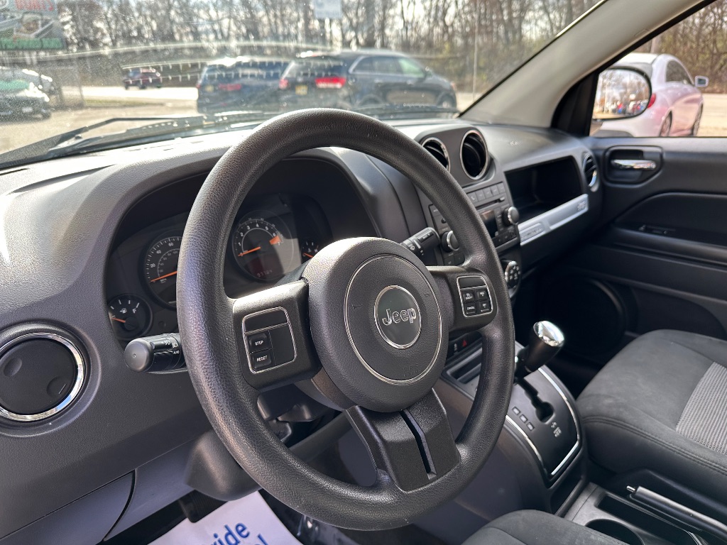 2016 Jeep Compass Sport photo