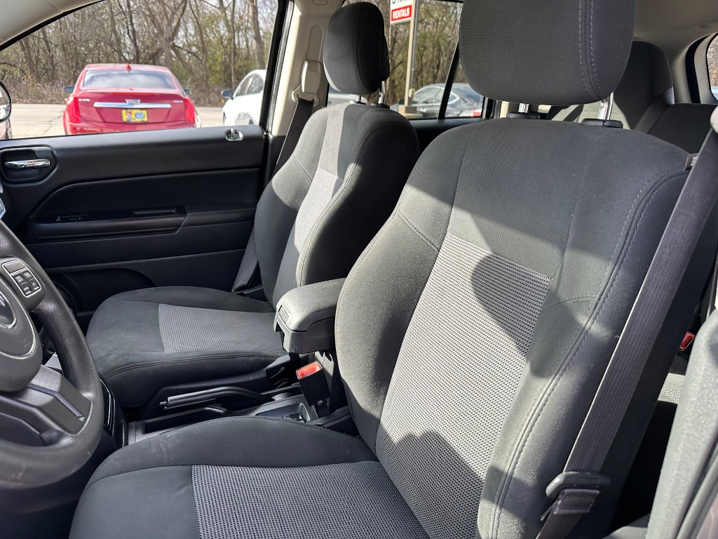 2016 Jeep Compass Sport photo