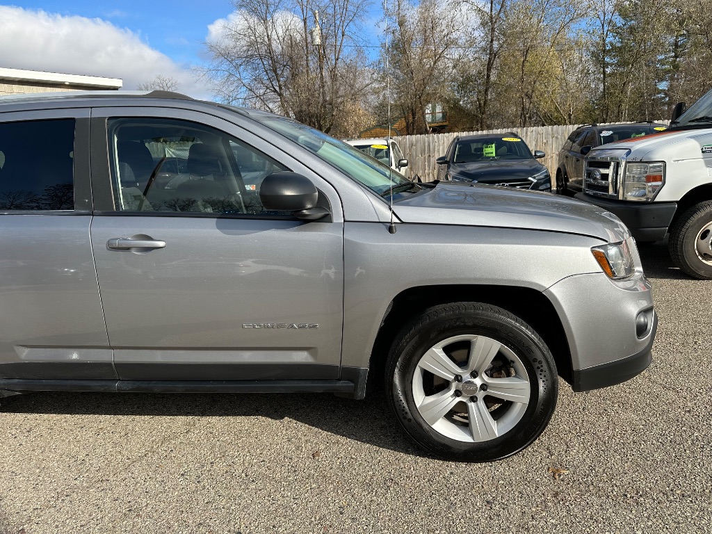 2016 Jeep Compass Sport photo