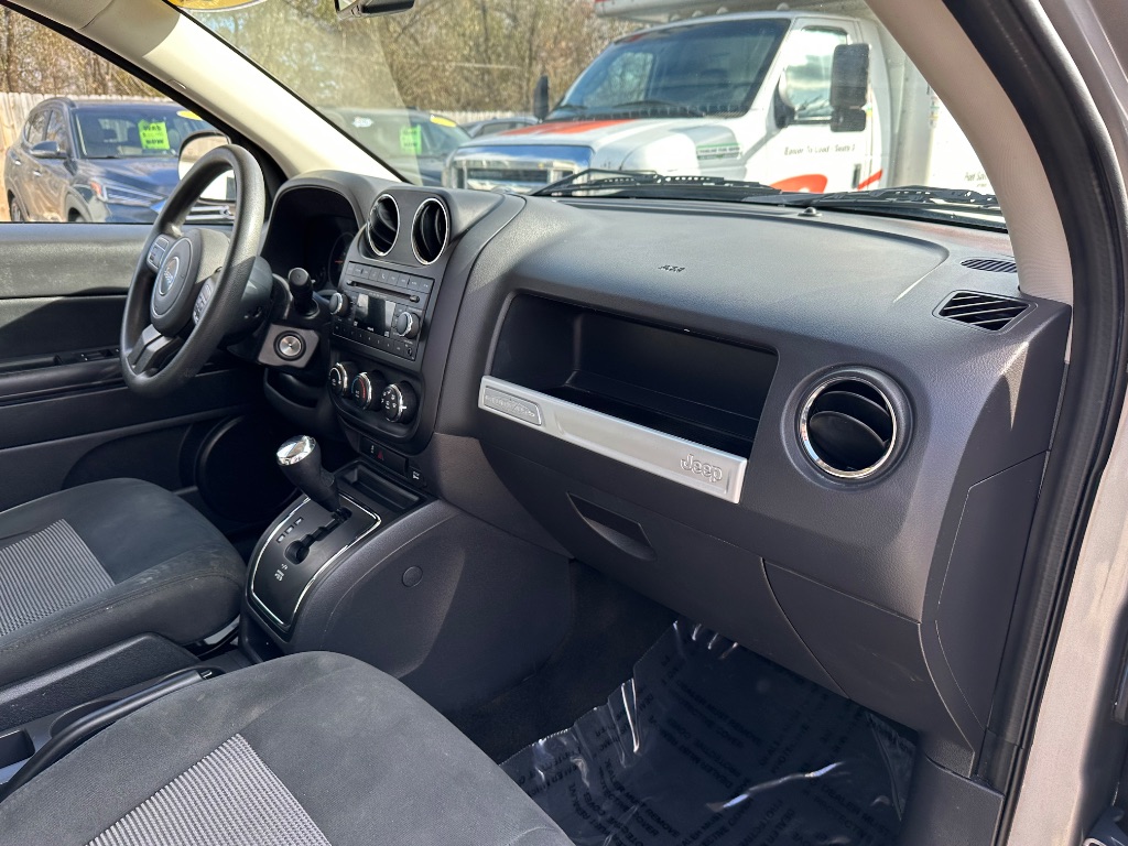 2016 Jeep Compass Sport photo
