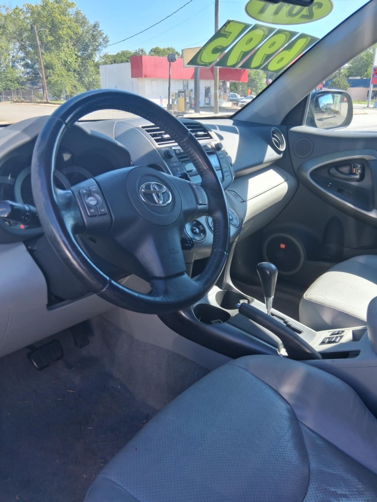 2011 Toyota RAV4 Limited photo