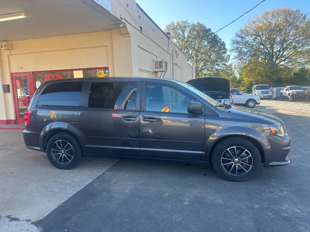 2015 Dodge Grand Caravan SE photo