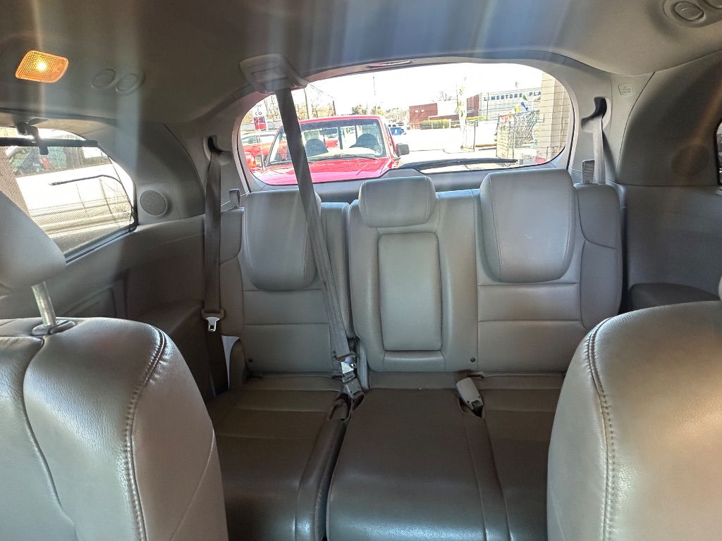 2012 Honda Odyssey Touring photo