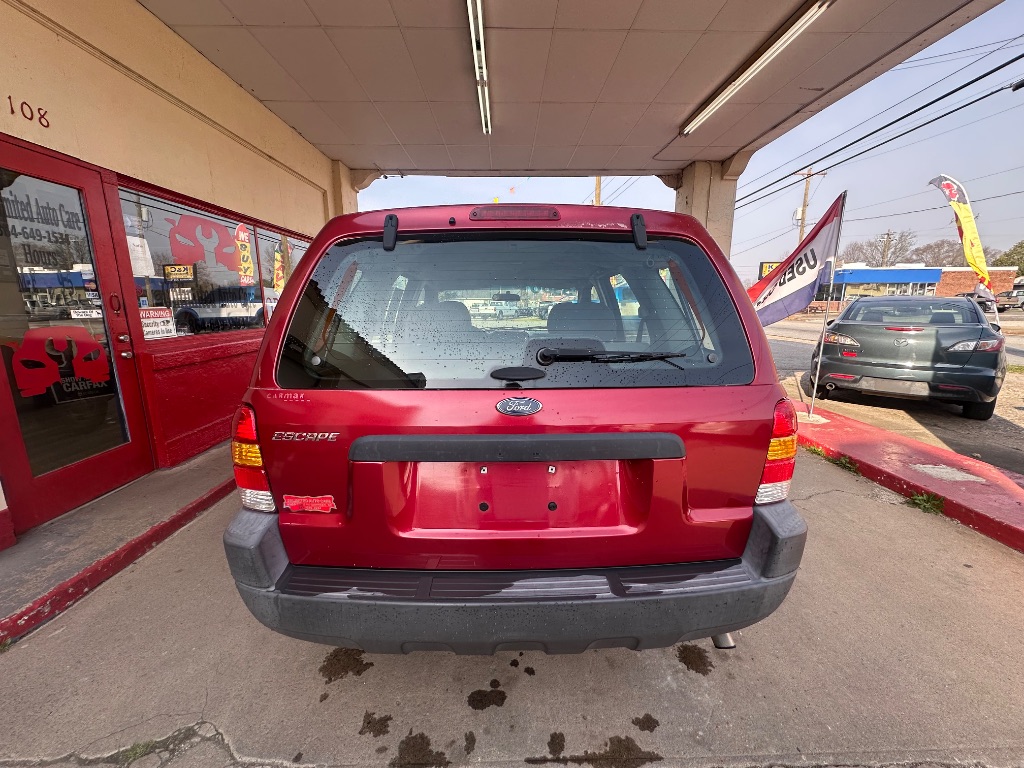 2004 Ford Escape XLS Value photo