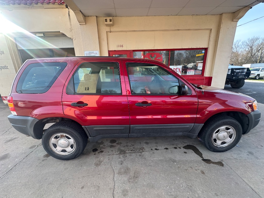 2004 Ford Escape XLS Value photo