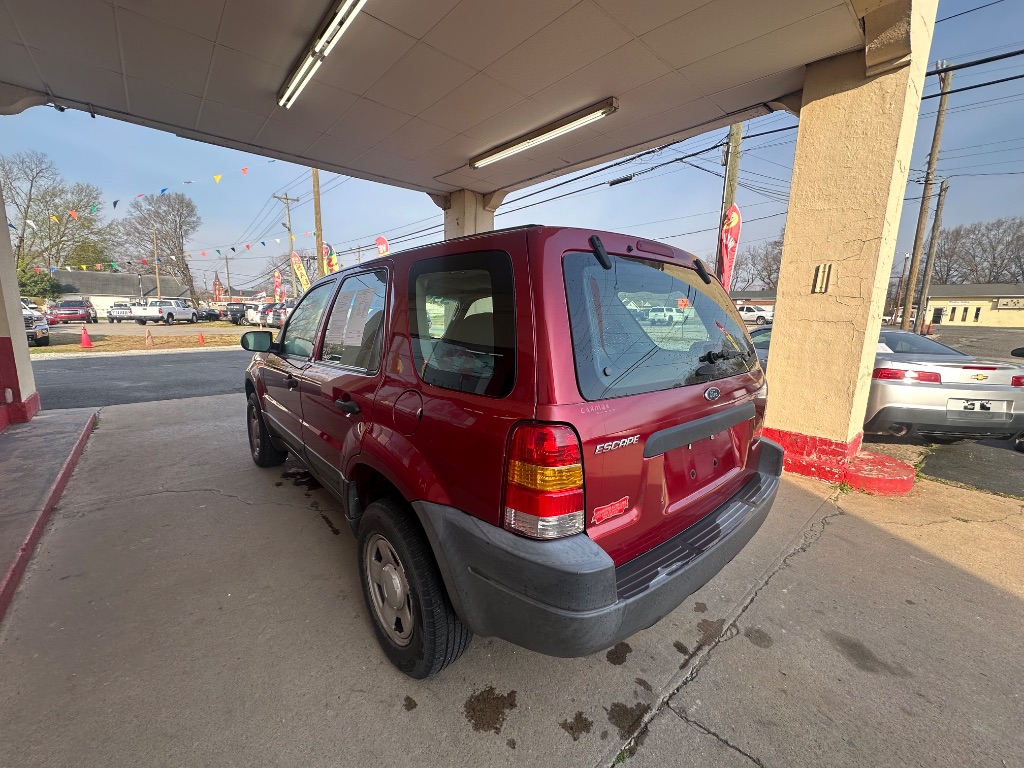 2004 Ford Escape XLS Value photo