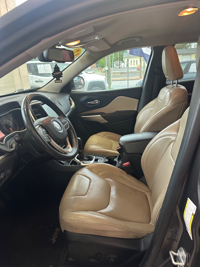 2017 Jeep Cherokee Limited photo