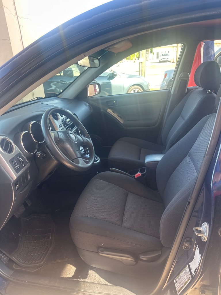 2005 Pontiac Vibe photo