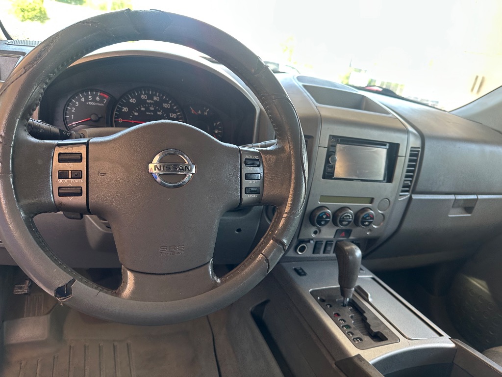 2006 Nissan Titan XE photo