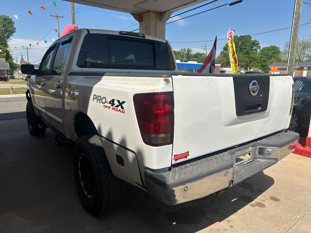 2006 Nissan Titan XE photo