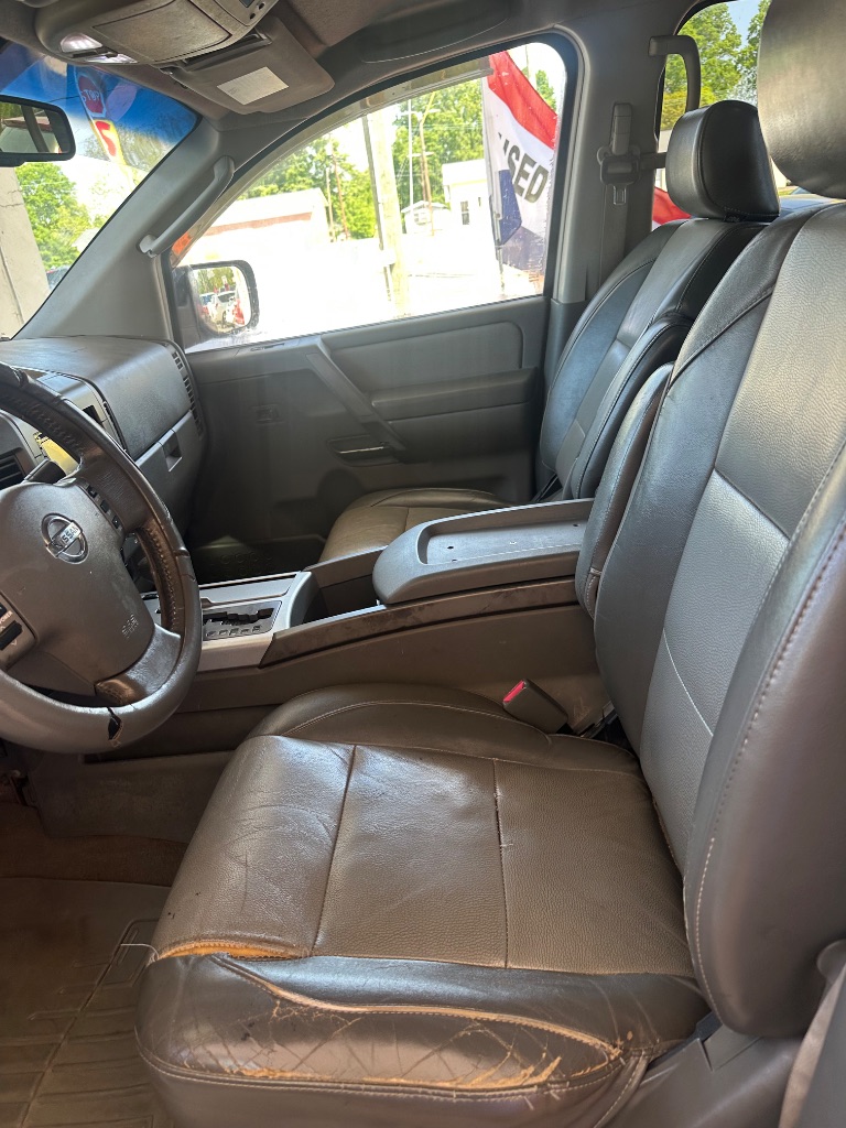 2006 Nissan Titan XE photo