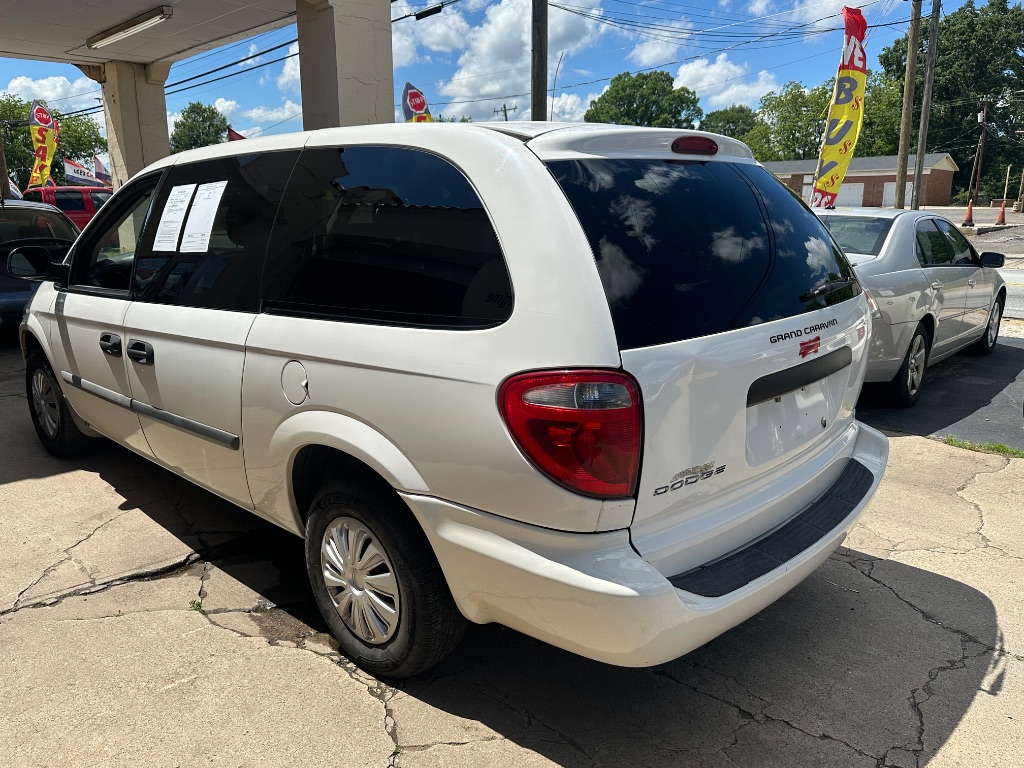 2007 Dodge Grand Caravan SE photo