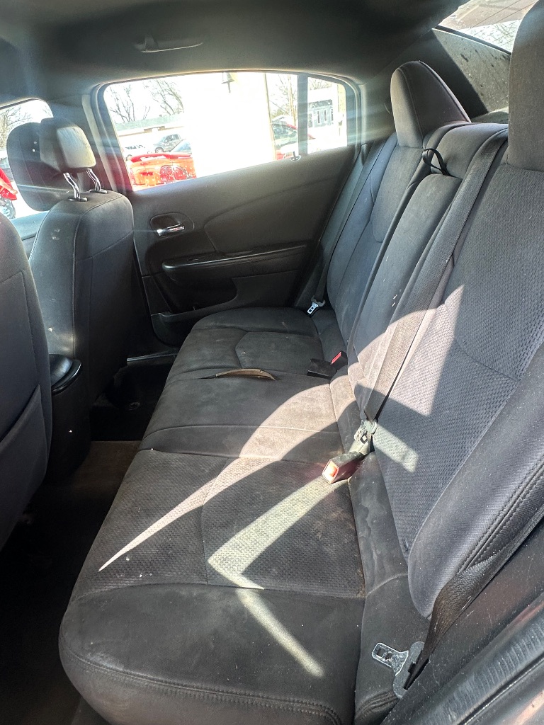 2013 Chrysler 200 - $4,500