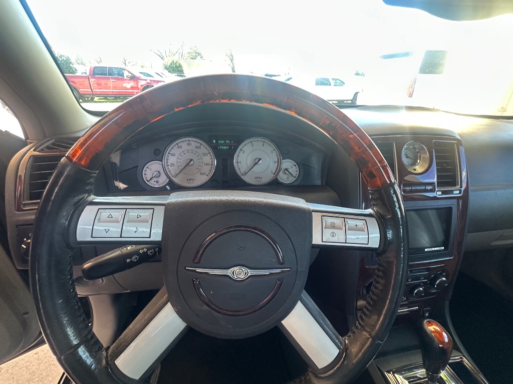 2006 Chrysler 300 - $6,000