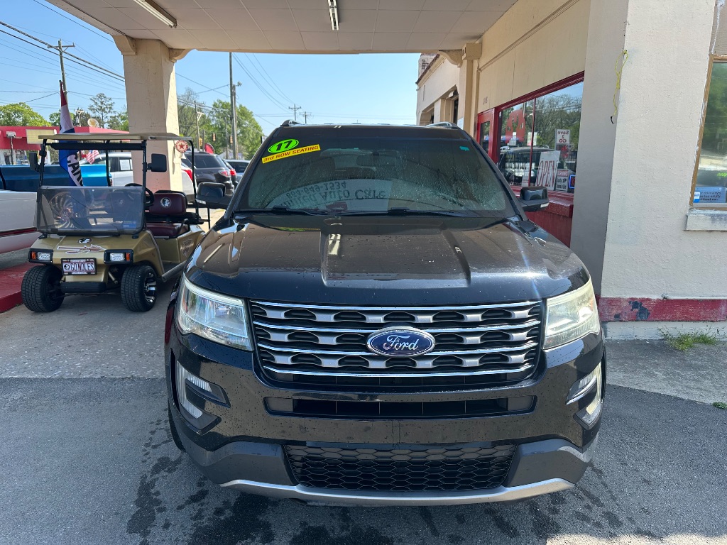 2017 Ford Explorer - $14,000