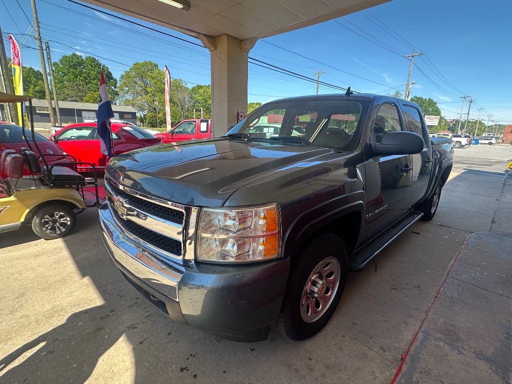 2008 Chevrolet Silverado - $9,800