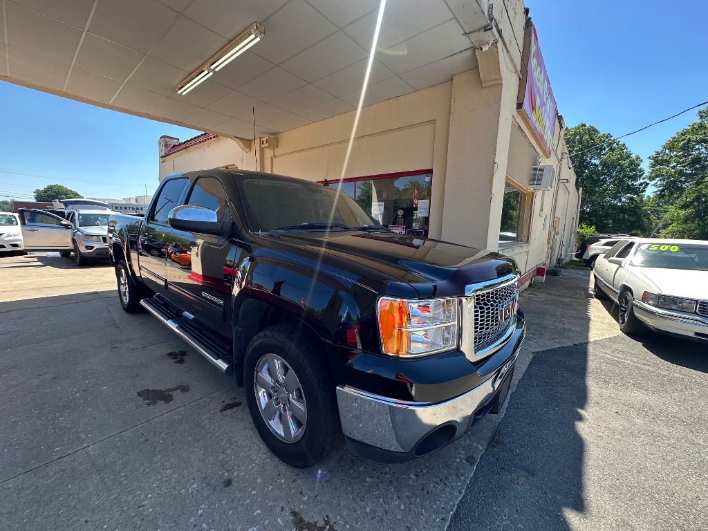 2013 GMC Sierra - $11,500