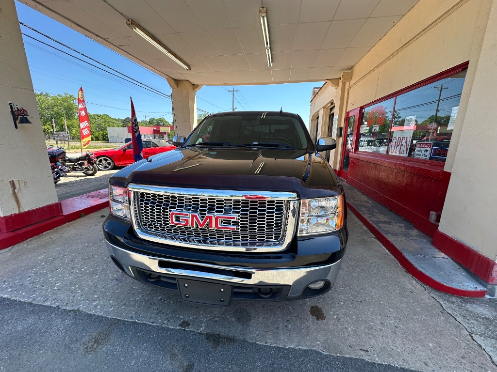2013 GMC Sierra - $11,500