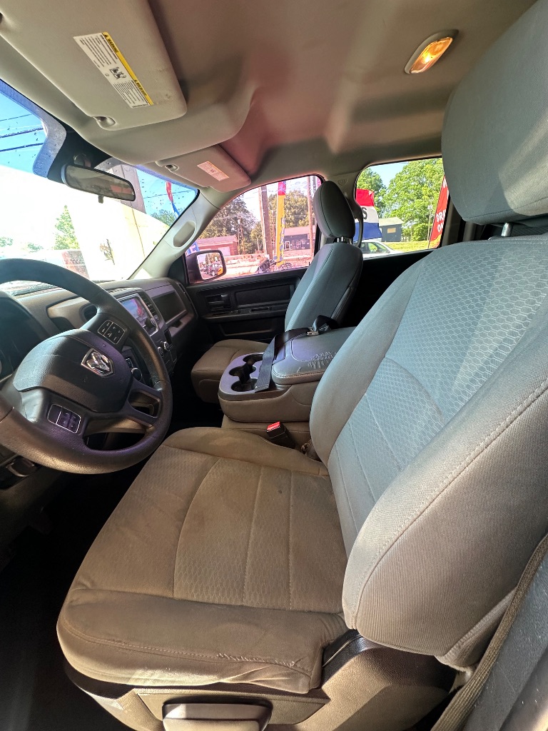 2014 Ram 1500 - $10,000