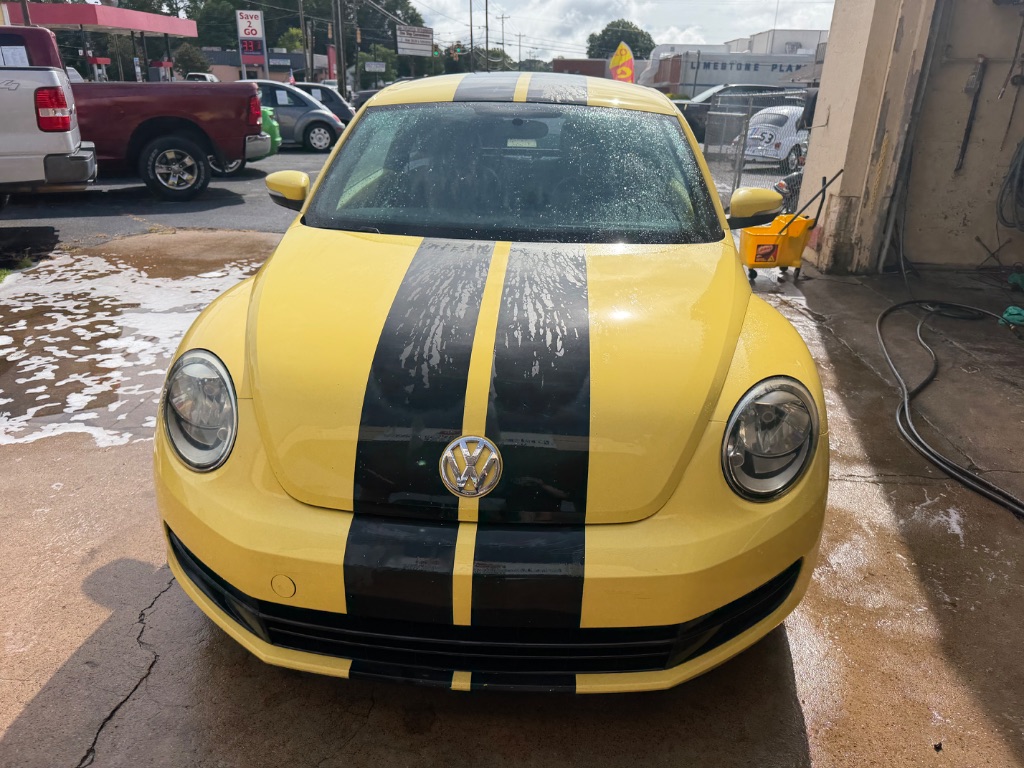 2012 Volkswagen Beetle - $7,750