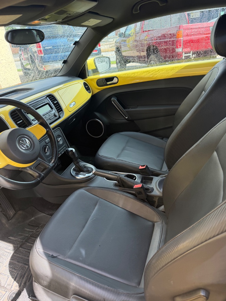 2012 Volkswagen Beetle - $7,750