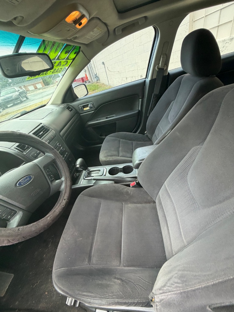 2009 Ford Fusion - $3,500
