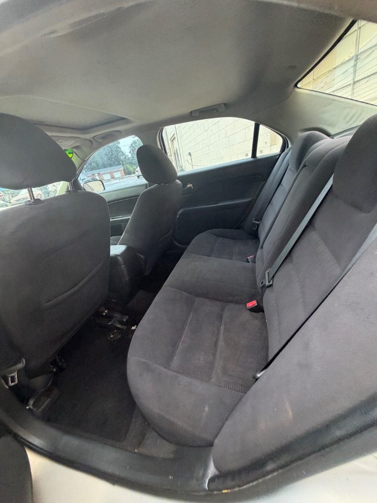 2009 Ford Fusion - $3,500