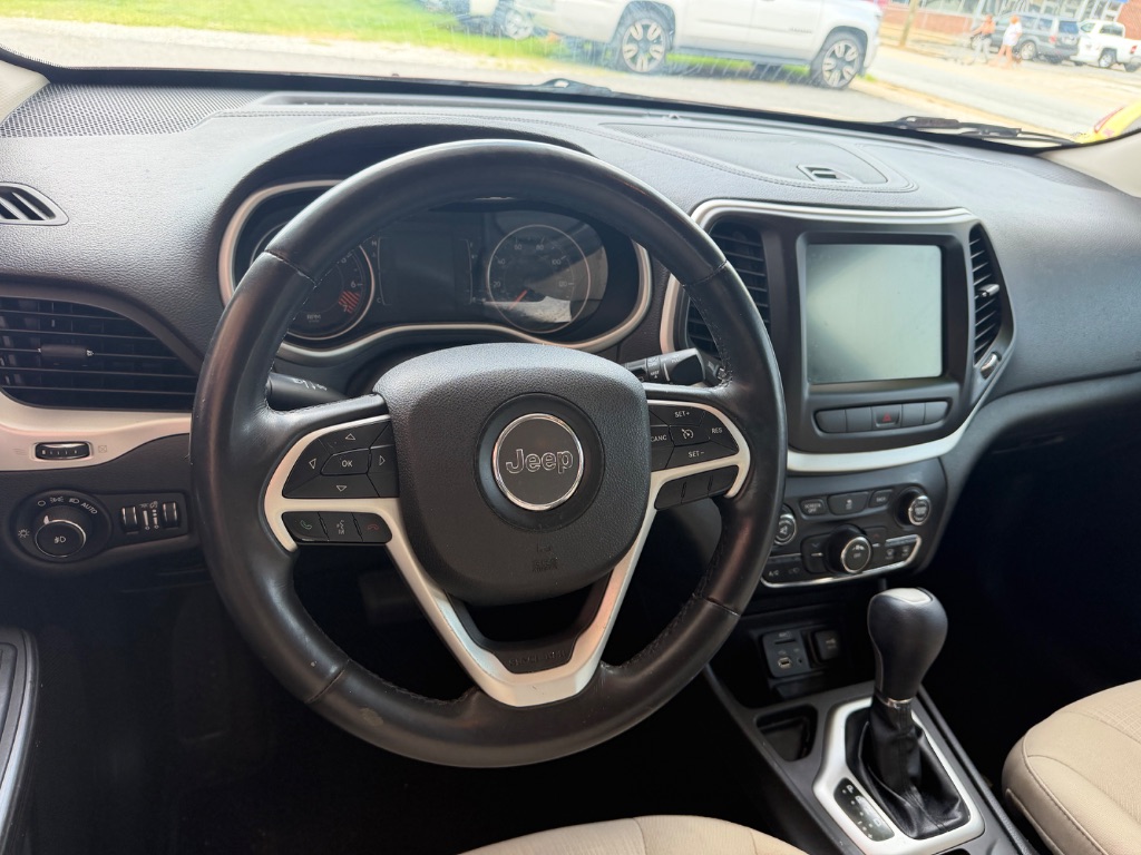 2015 Jeep Cherokee - $8,995