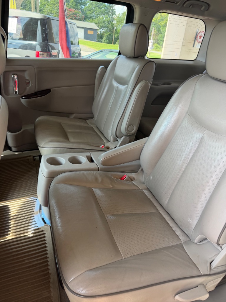 2011 Nissan Quest - $3,500