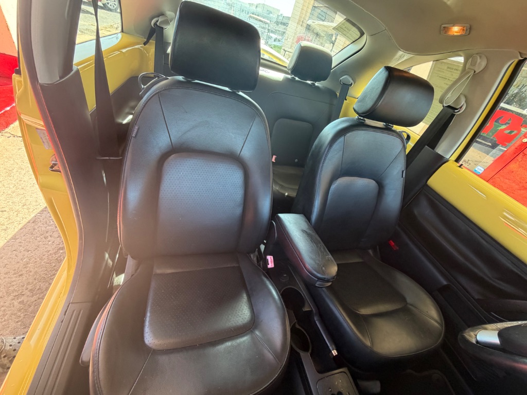 2009 Volkswagen Beetle - $5,000