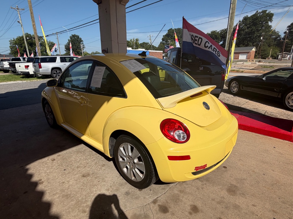 2009 Volkswagen Beetle - $5,000