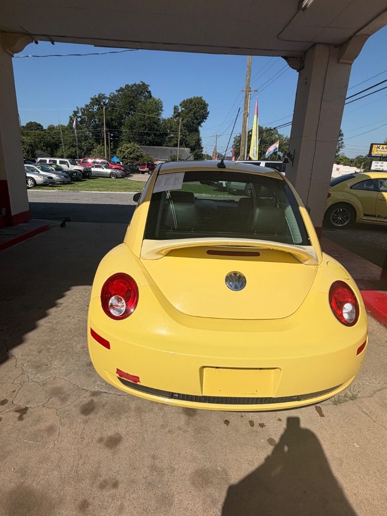 2009 Volkswagen Beetle - $5,000