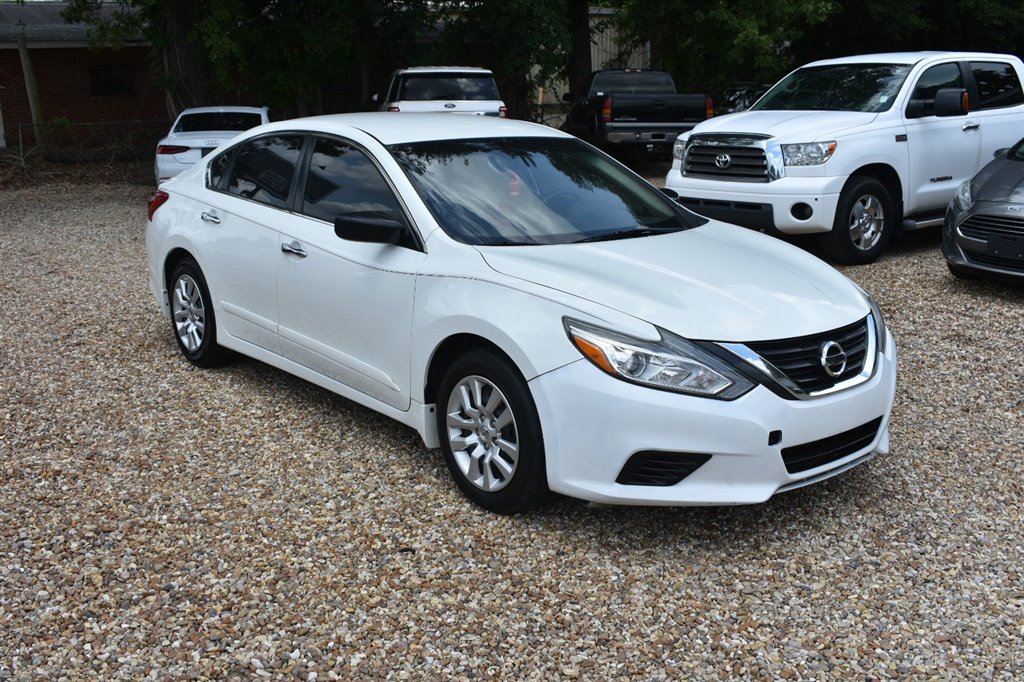 2017 Nissan Altima S photo