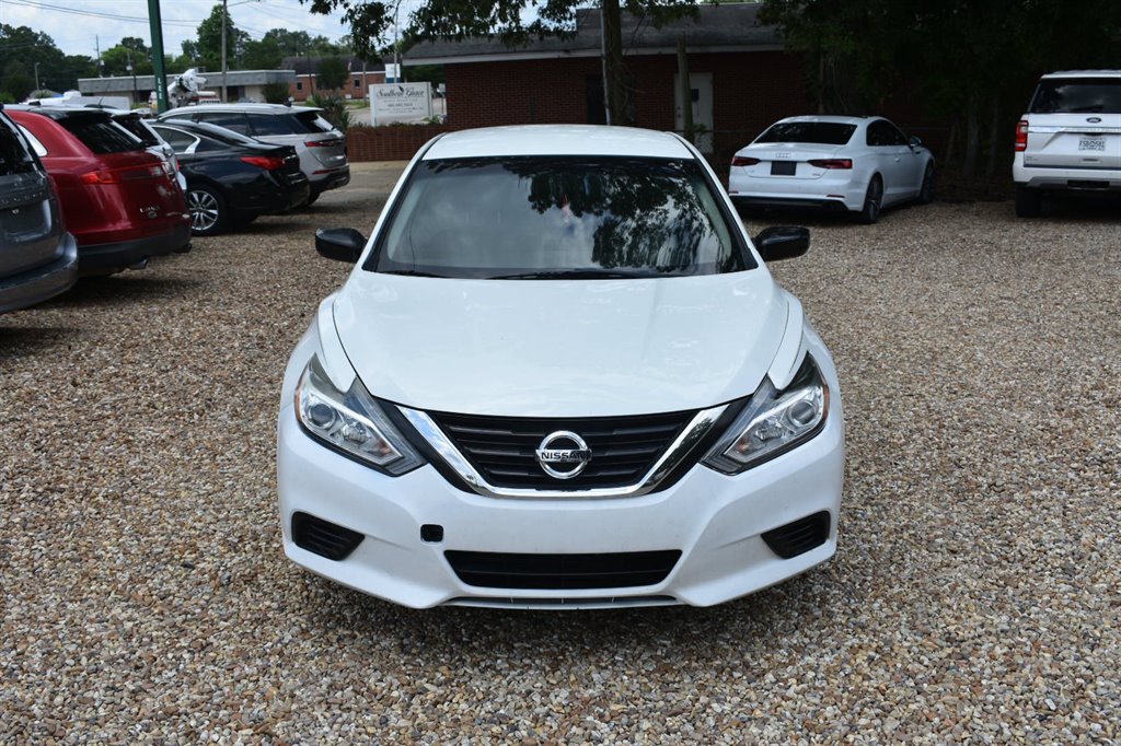 2017 Nissan Altima S photo
