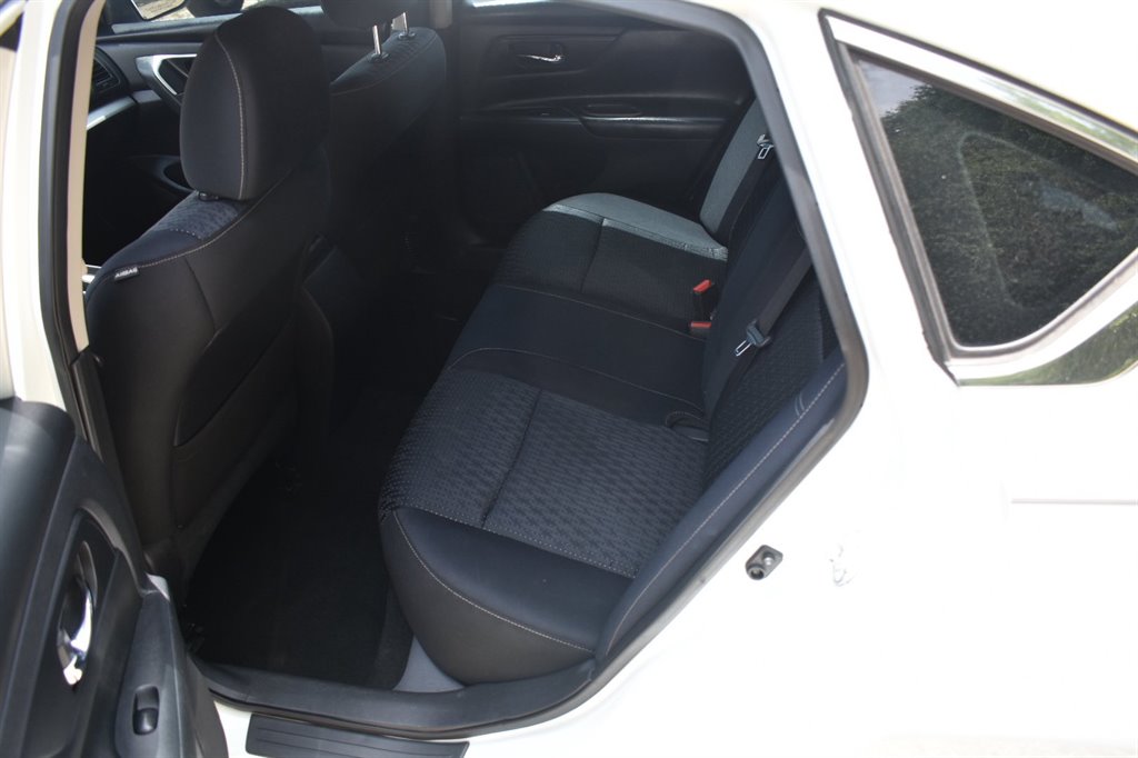 2017 Nissan Altima S photo