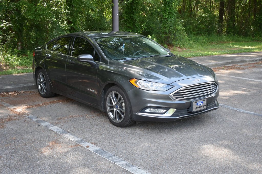 2017 Ford Fusion SE Hybrid photo