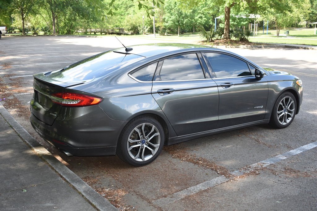 2017 Ford Fusion SE Hybrid photo