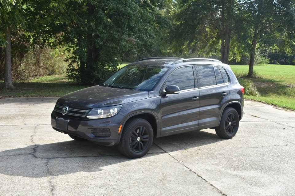2016 Volkswagen Tiguan - $10,500
