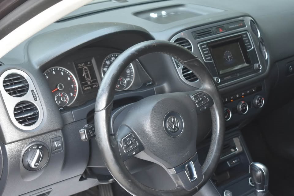 2016 Volkswagen Tiguan - $10,500