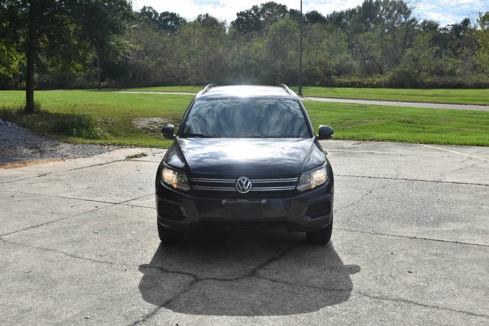 2016 Volkswagen Tiguan - $10,500